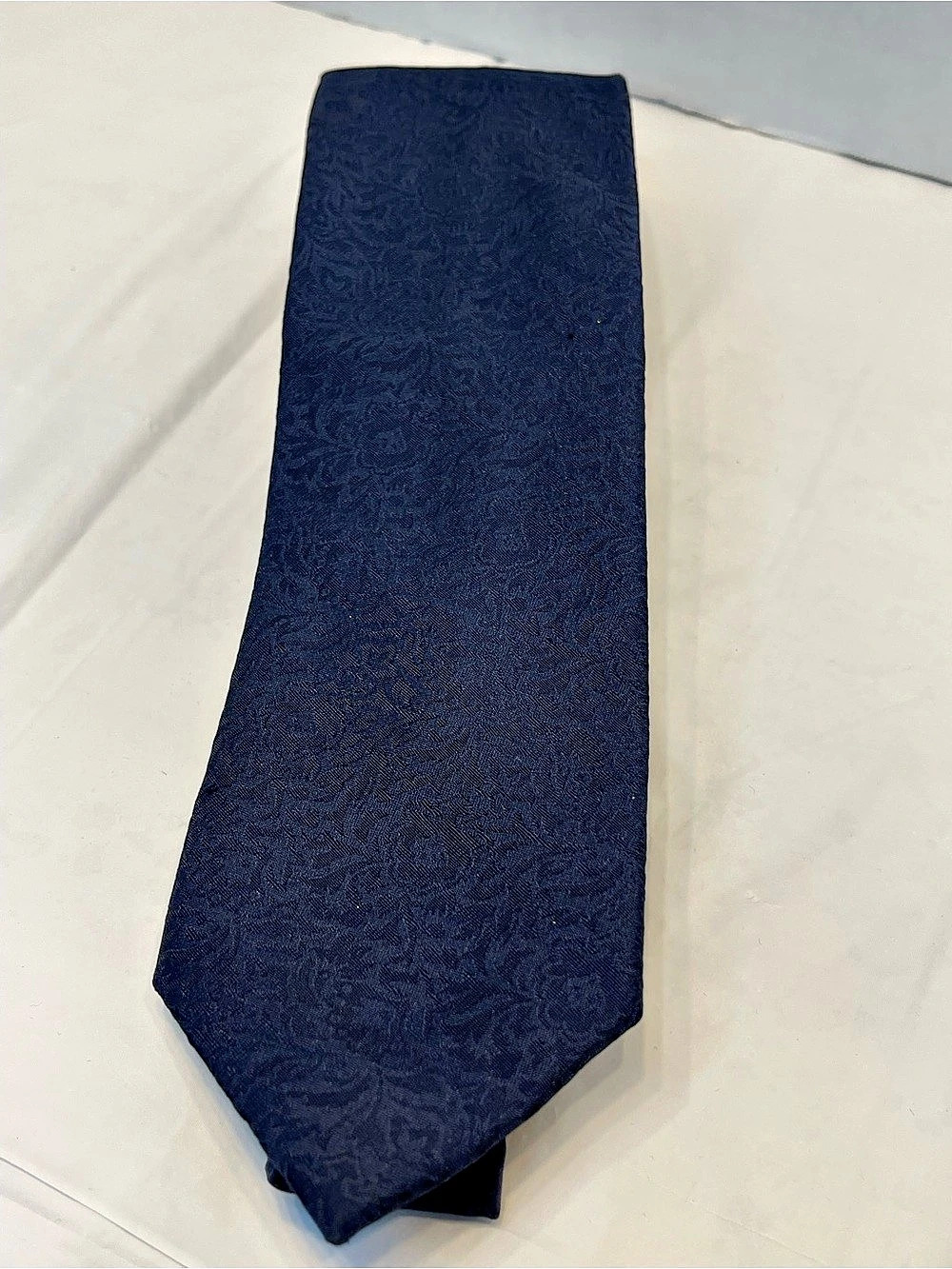 Perry Ellis Paisley Tie in Blue